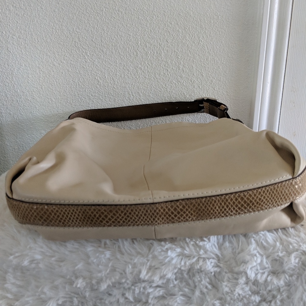 Coach Shoulder Bag - Picture 4 of 8
